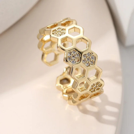 Goldener Bienenring mit Wabenmuster: Eleganter Bienenschmuck