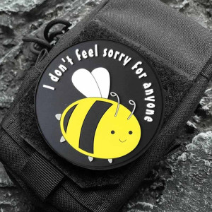 PVC Bienen Patch „Kein Mitleid“ - Lustig & Frech!