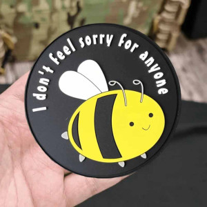 PVC Bienen Patch „Kein Mitleid“ - Lustig & Frech!