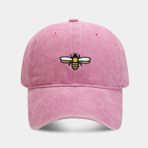 Bestickte Bienen-Cap: „Kleine Stickerin“ Vintage & Natur-Stil