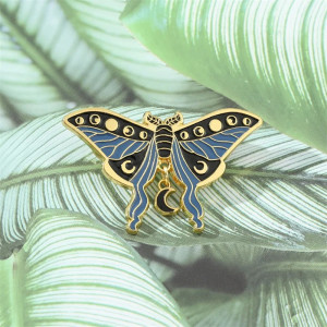 Schmetterling Pin "Mondphasen": Ein elegantes & mystisches Accessoire