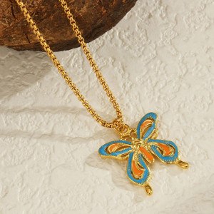 Schmetterling Halskette Pastell-Glanz – Goldener Damenschmuck