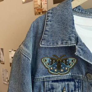 Bestickter Schmetterling Aufnäher | Saphir-Galaxie Bügelpatch