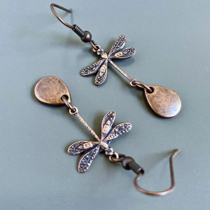 Libellen-Ohrringe Antike Eleganz | Vintage-Schmuck aus Bronze