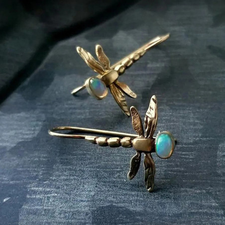 Libellen Ohrringe Gold mit Opal | Süßer Naturschmuck für Frauen