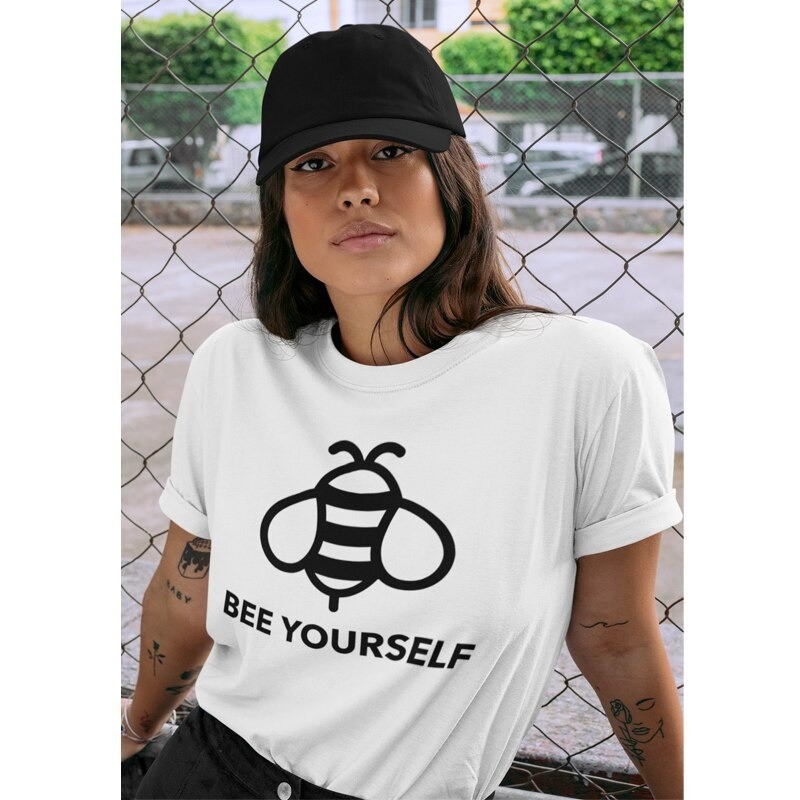 Süßes Bienen T-Shirt für Damen | 'Bee Yourself!' Design