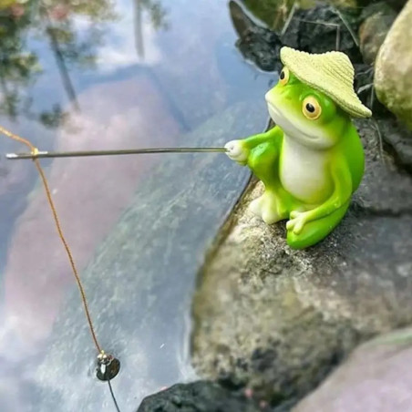 Solarfigur Frosch auf Roller – Leuchtende Gartendeko!