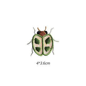 Aufnäher Käfer 'Grünes Laub' - Elegante & natürliche Stickerei