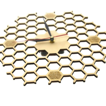 Große Bienen-Wanduhr aus Holz | Quarzuhr im Waben-Design