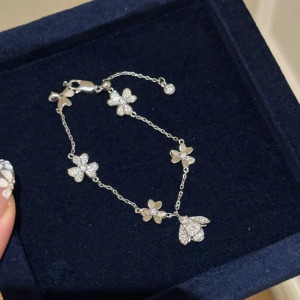 Bienenarmband „Der Funkelnde Garten“ Silberfarben – Eleganter Bienenschmuck