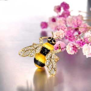 Vorderseite Bienenbrosche Honigglanz