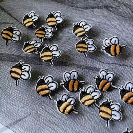 écussons brodé mini abeille jaune -Modèle 1