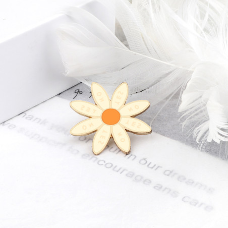 détails fleur Pin's abeille et marguerite une histoire intemporelle...