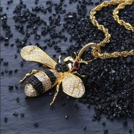 Collier abeille Collier pendentif chaîne tressée et abeille en strass