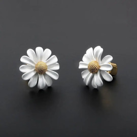 Boucles d'oreilles boutons de marguerite