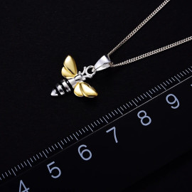 détails pendentif assorti