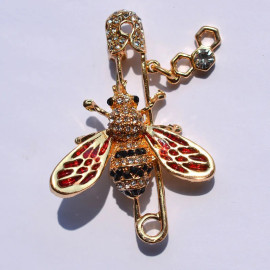 vue complète Broche bijou épingle à nourrice abeille rouge