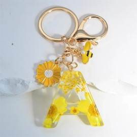 Porte-clé en résine lettre de l'alphabet et breloques florales - Lettre A