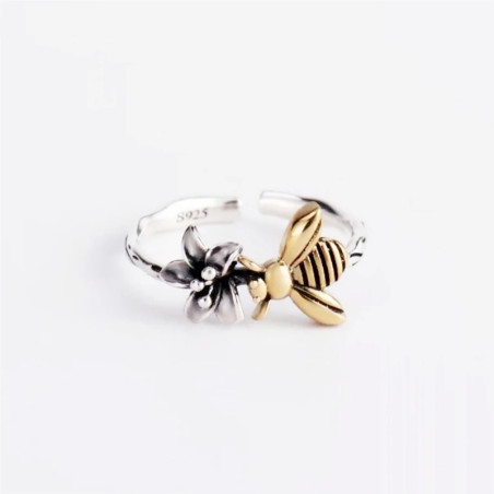 Magnifique Bague abeille et lys rétro
