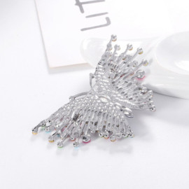 Broche Papillon aux ailes perlées et colorées de strass Vue Arrière