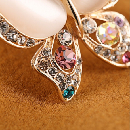 Broche Papillon émail Cristal et Strass Détails