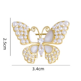 Broche Papillon composée de Perles Dimensions