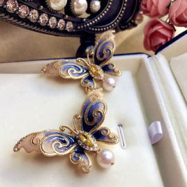Broche Papillon en Émail avec Pendentif Perle