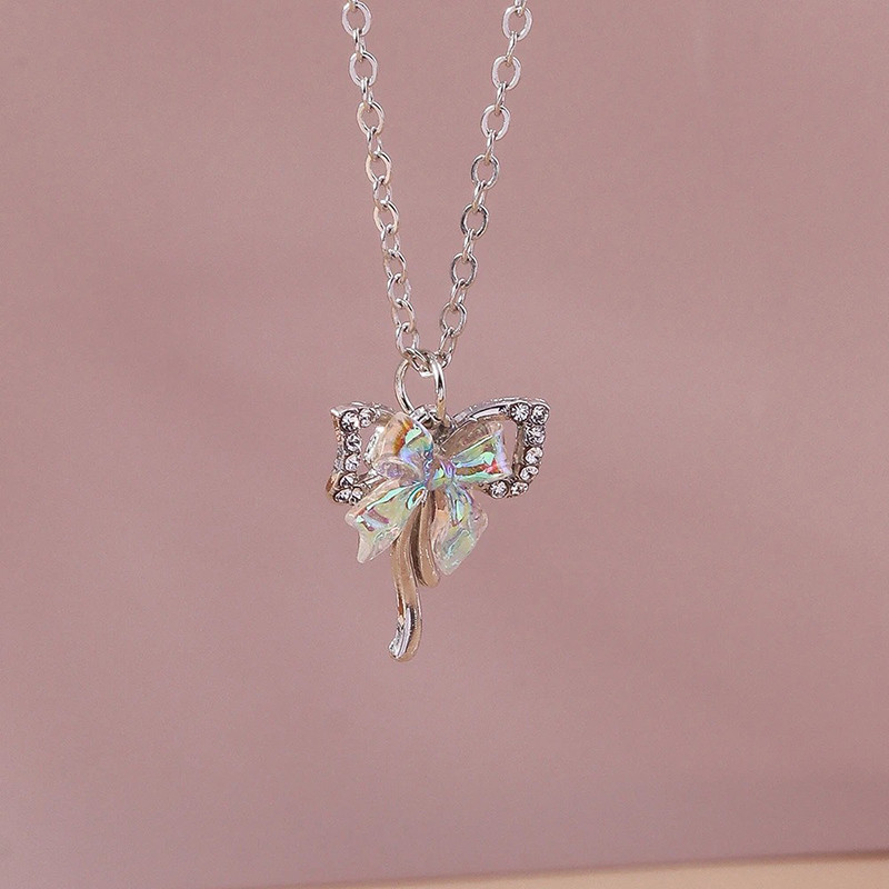 Collier papillon coloré