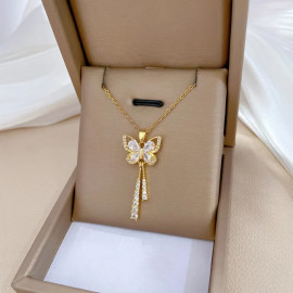 détails Elegant Gold Plated Butterfly Necklace