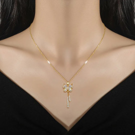 vue portée Elegant Gold Plated Butterfly Necklace