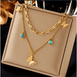 Collier papillon double châine avec  papillon scintillant et pierres turquoise