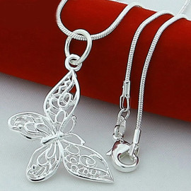détails papillon du Collier en argent sterling avec pendentif papillon - 8 tailles au choix