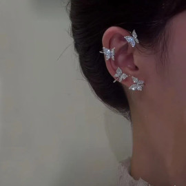 Boucles d'oreilles papillon - clip d'oreiles papillons couleur argent et stras