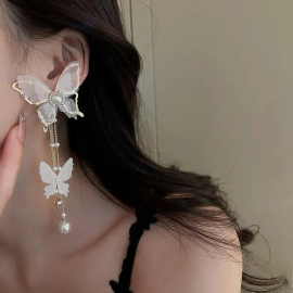 Boucles d'oreilles papillons blancs et pendants perles blanches