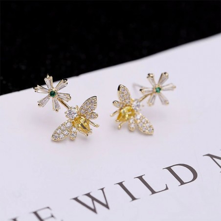 boucles d'oreilles mignonnes et élégantes en forme d'abeille plaqué or