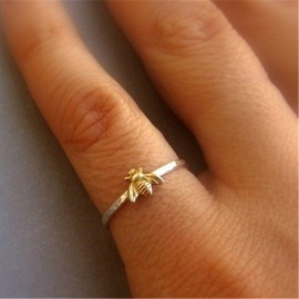 Magnifique petite bague en forme d'abeille pour femme