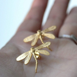 Magnifiques Petites Boucles d'oreilles Libéllule Vintage couleur Doré