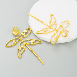 Magnifiques Boucles d'oreilles pendantes Libéllule Design Art Vintage Dorées