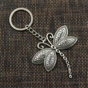 Dimensions Porte-clés Libéllule Design Antique 6cm x 5