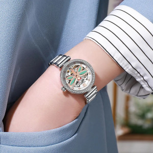 Vue Portée Montre Libéllule Verte Montre-bracelet mécanique étanche Strass pour Femme Couleur Argent